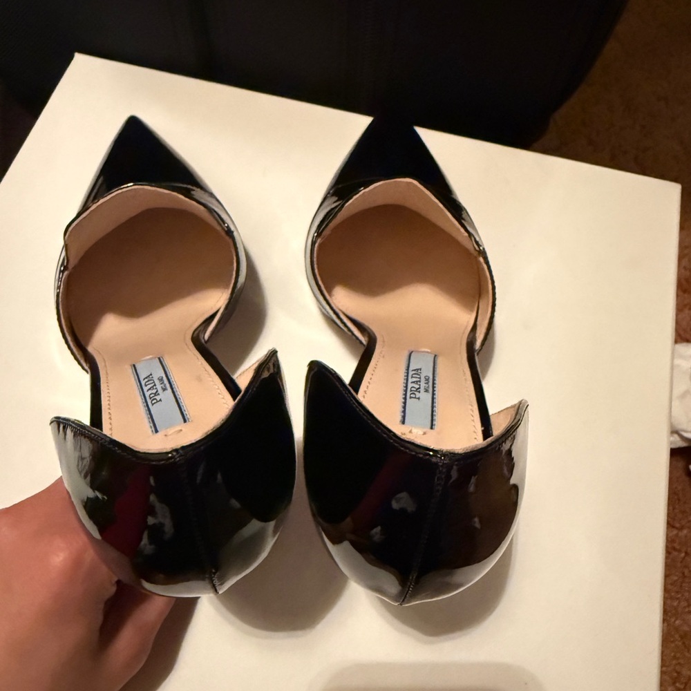 Prada Black Patent pumps - Picture 7 of 7